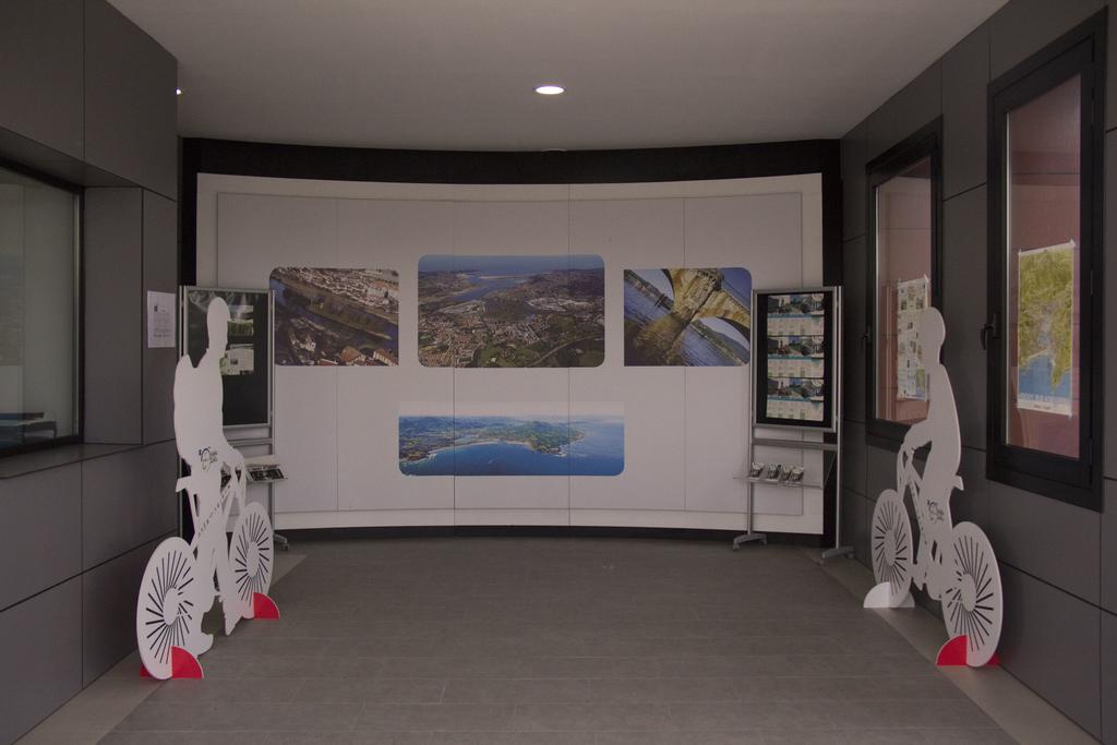 Hostal Europa Pension 이룬 외부 사진
