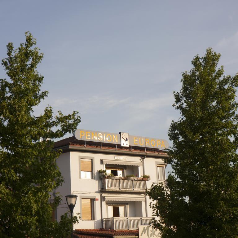 Hostal Europa Pension 이룬 외부 사진
